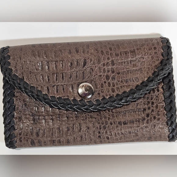 Vintage Leather Trifold Wallet - Picture 4 of 9